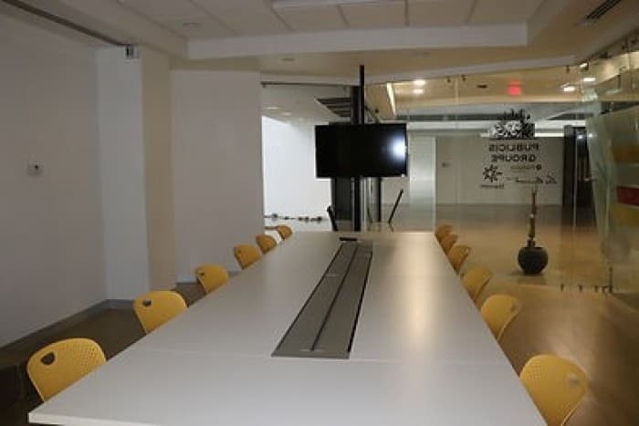 Oficinas Comercial de 960m2 en alquiler Belén Heredia - foto 1