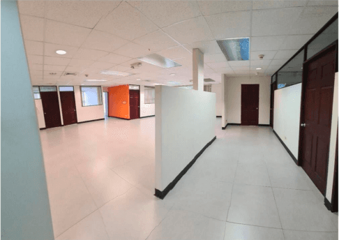 Oficina en alquiler de 386 m² en Oficentro en Escazú - foto 1