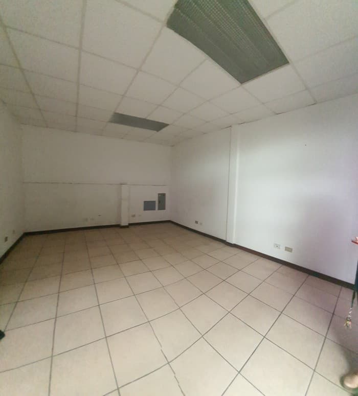 Local Comercial en Renta Plaza Sabana Sur  San Jose - foto 1