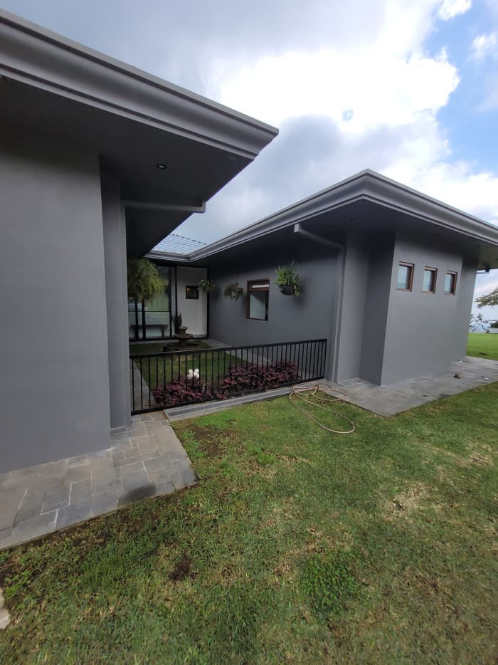ESPECTACULAR CASA EN RENTA EN SAN ISIDRO DE HEREDIA CR - foto 1