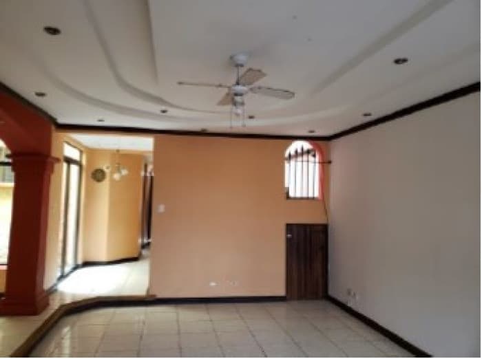 Casa en venta en Vazquez de Coronado San José CR - foto 1