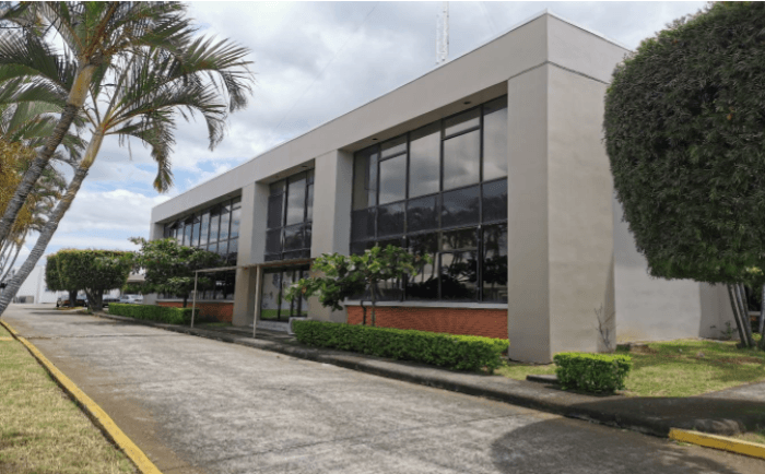 Oficinas en Alquiler con 1,056 m² en Barreal Heredia - foto 1