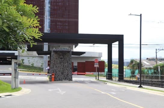 Edificio Comercial en Alquiler en Belén San José CR - foto 1