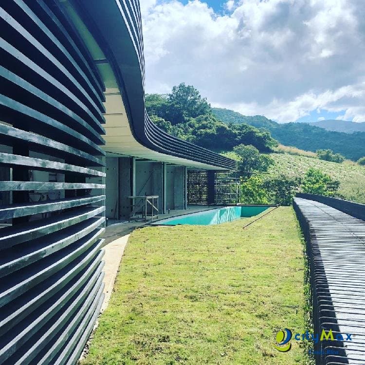 Casa en venta en el Alto de Las Palomas Santa Ana CR  - foto 1