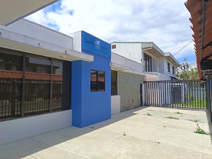 Venta de estratégico Edificio de Oficinas en San Pedro - foto 1