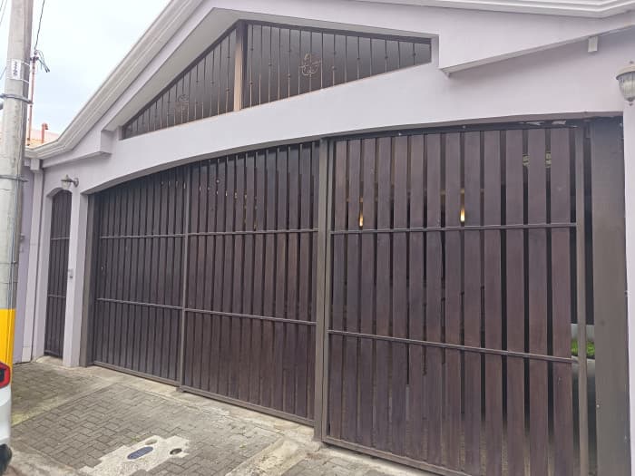 Hermosa Casa en Venta o Renta en Condominio en Moravia. - foto 1