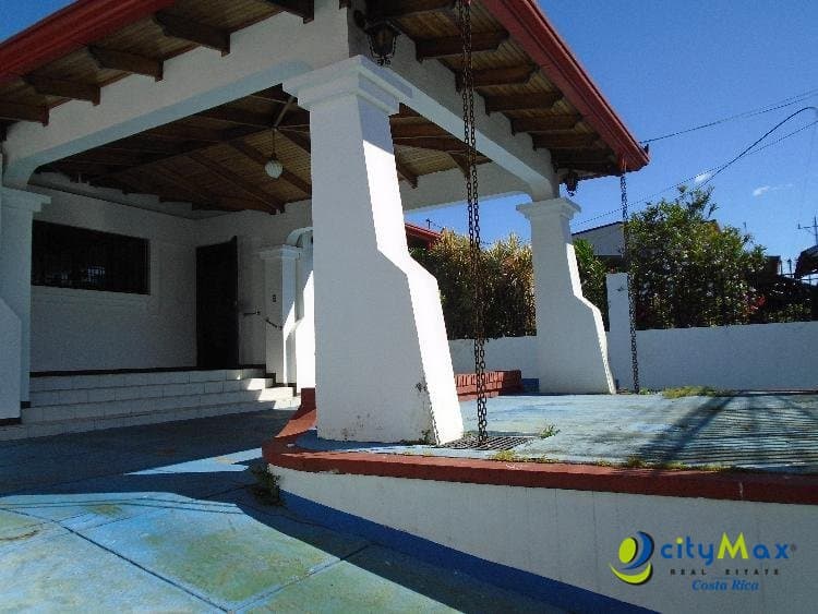 Casa en Venta en Alajuela Centro con Amplio Jardín - foto 1