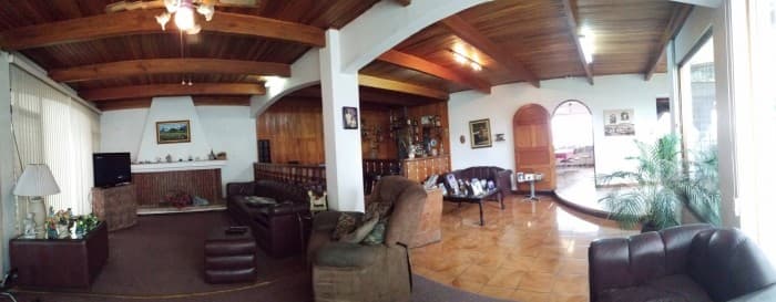 Se vende amplia casa en Rohrmoser San José Costa Rica  - foto 1