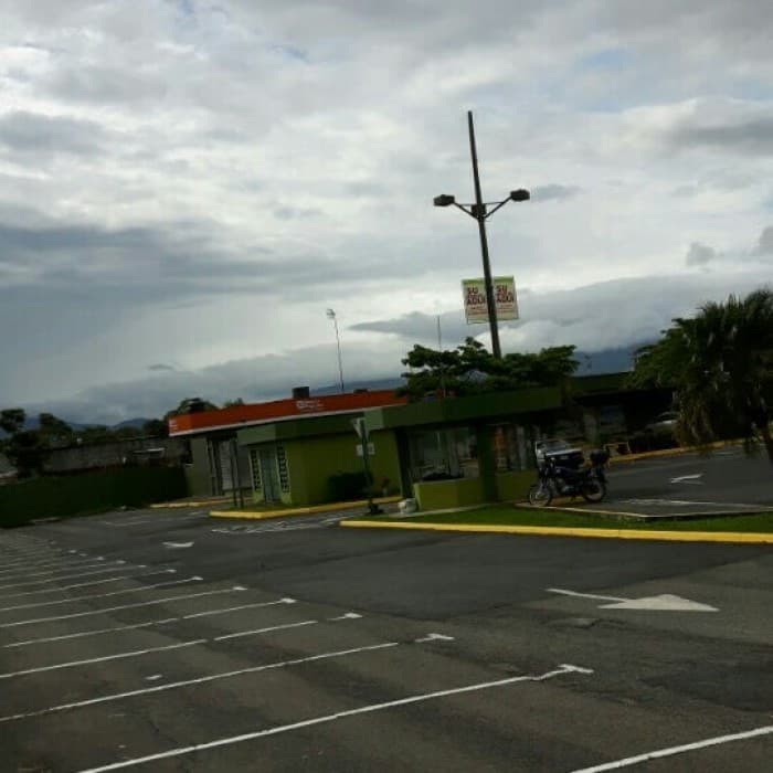 Local Comercial en renta Centro Comercial Hatillo - foto 1