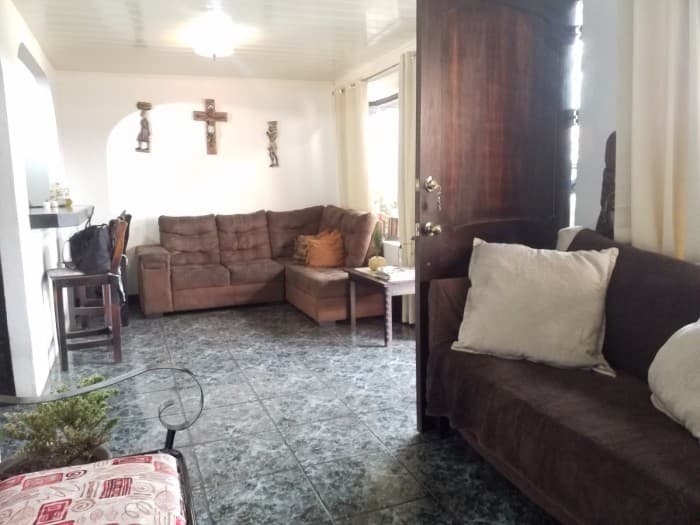 Casa en venta en Desamparados de Alajuela, Res. Mondovi - foto 1