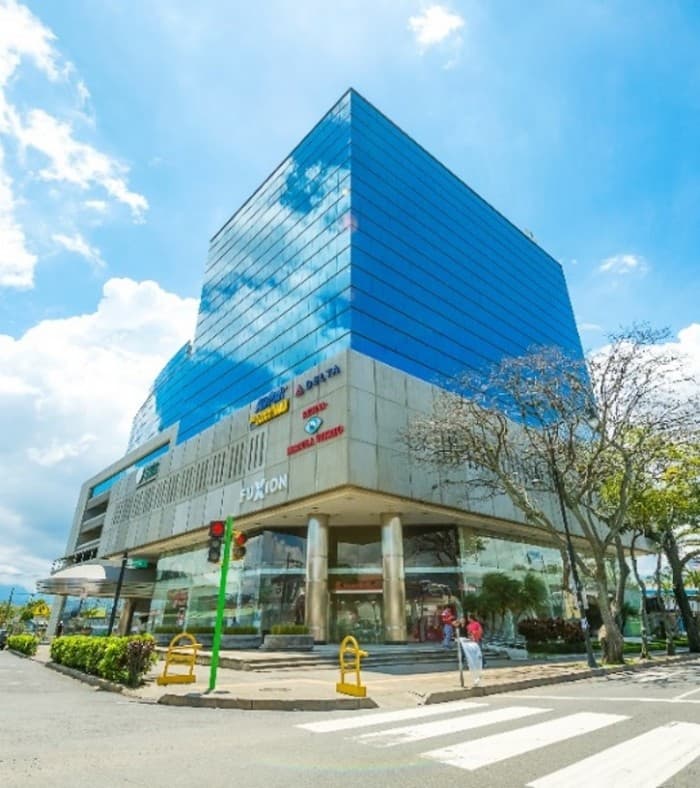 Mas de Cien Metros de Oficina en Renta en Paseo Colon - foto 1