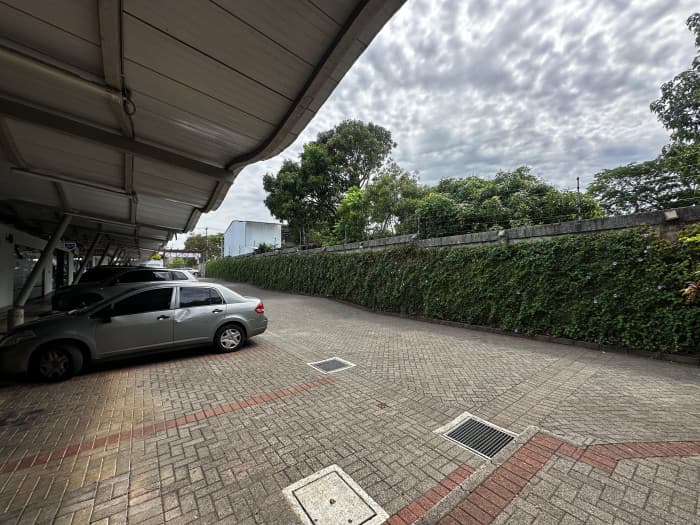 Plaza comercial en venta en la Guácima de Alajuela - foto 10