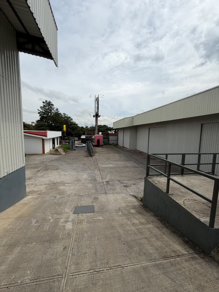 Bodega de 136m2 en renta en Radial de Belén en Heredia - foto 3