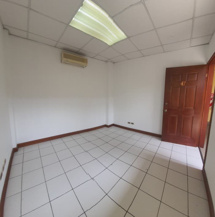 Oficinas Coworking en Alquiler Paseo Colon-Sabana - foto 2