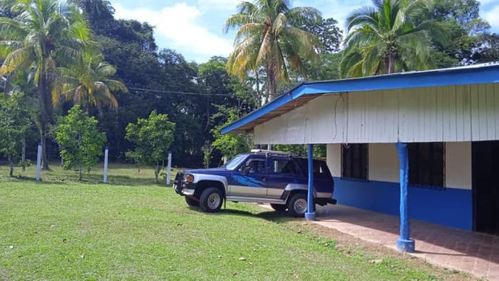 EN VENTA FINCA CON 2 CASAS EN SIQUIRRES LIMÓN - foto 4