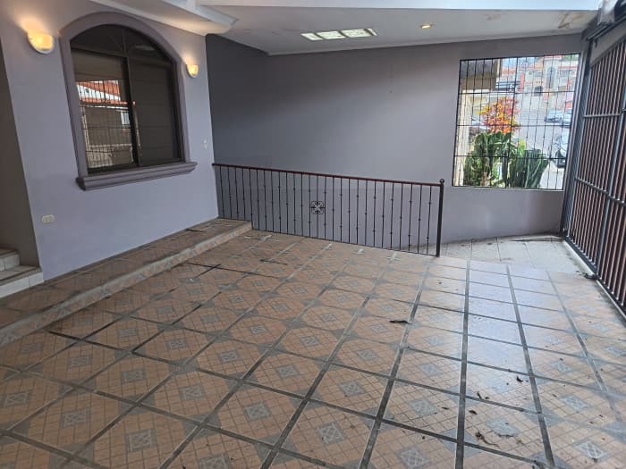 Hermosa Casa en Venta o Renta en Condominio en Moravia. - foto 3