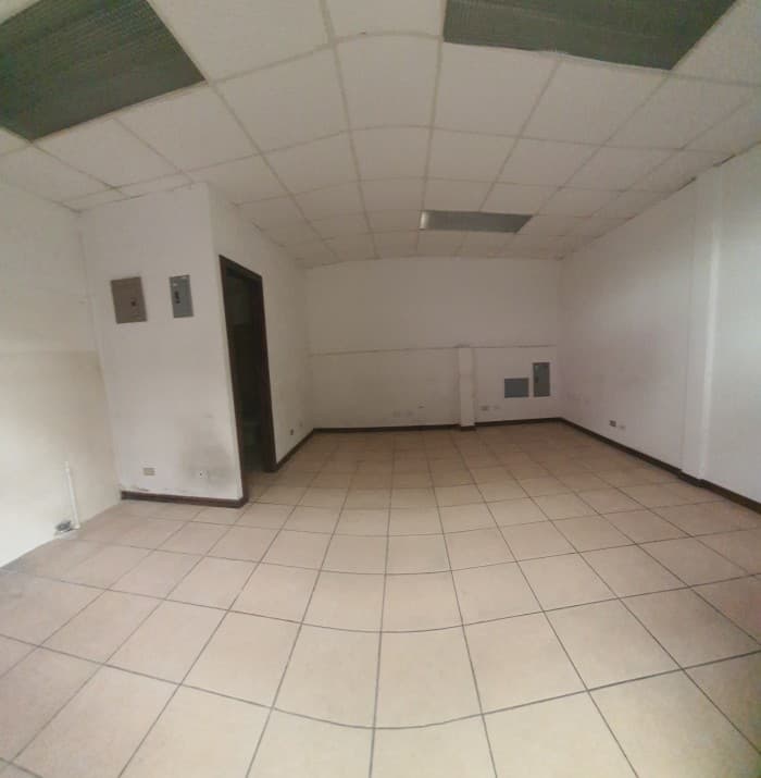 Local Comercial en Renta Plaza Sabana Sur  San Jose - foto 3