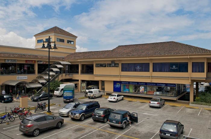 Local Comercial en Renta Plaza Rohrmoser San Jose CR - foto 4