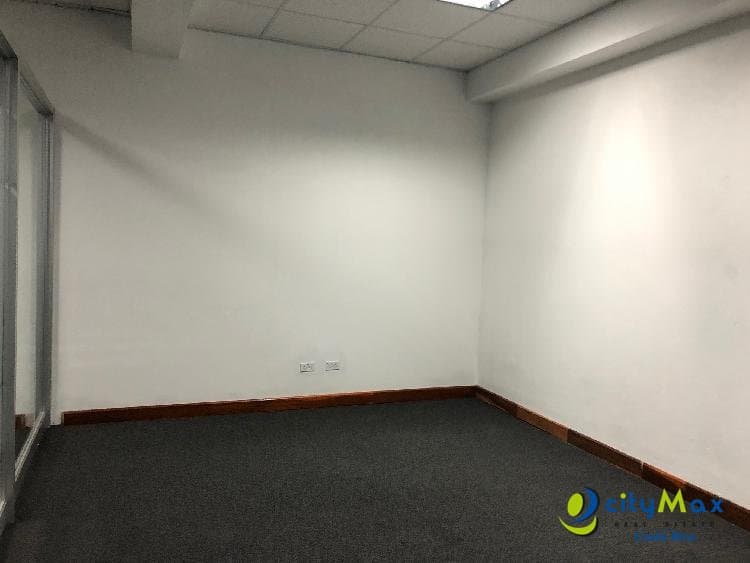 Oficina  en Alquiler  en Barrio Tournon! San José - foto 4