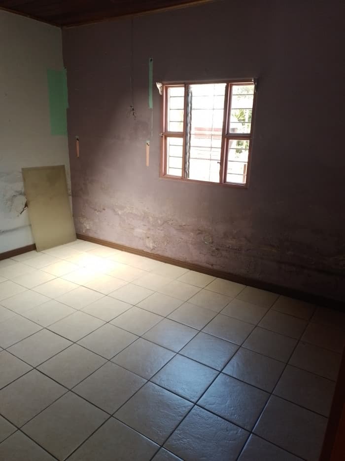 Venta de casa con uso de suelo mixto Cartago La Union  - foto 4