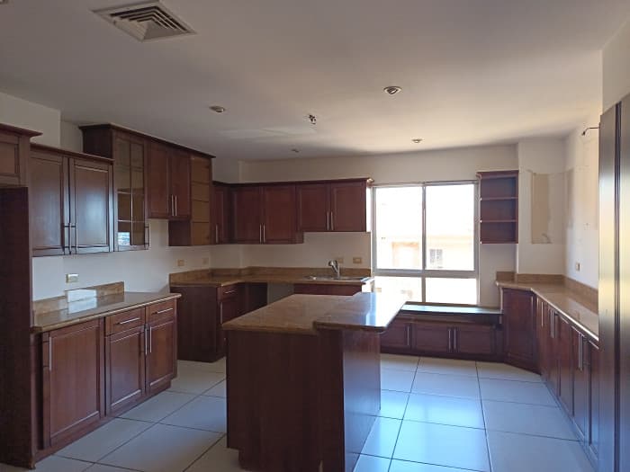 Hermosa Casa en Venta en San Rafael de Escazú San José. - foto 17