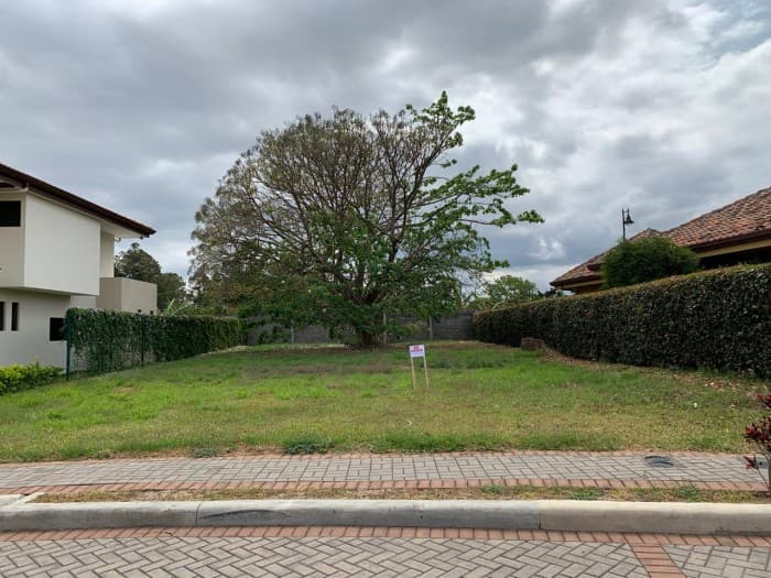 Venta Terreno Amplio Condominio Santo Domingo Heredia - foto 4