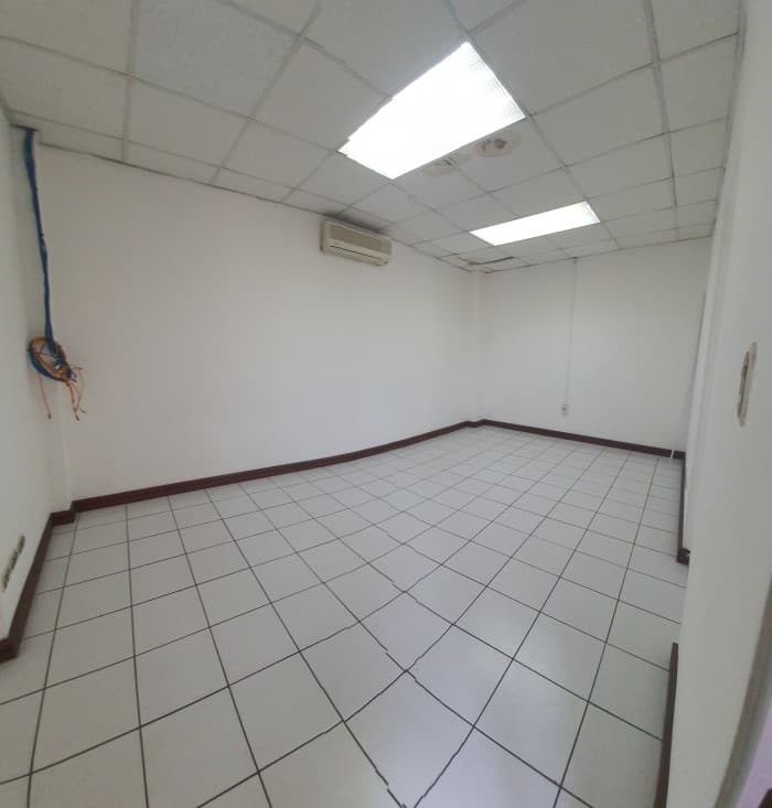 Oficina en Alquiler cerca parque de la sabana San Jose  - foto 3