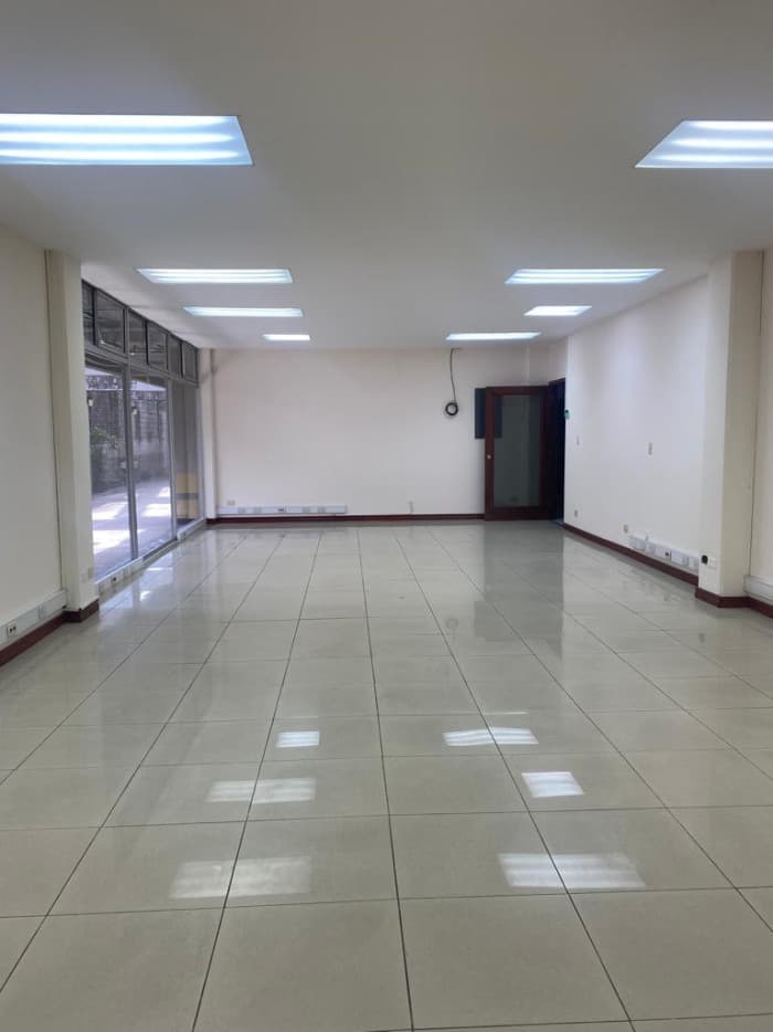 Oficina en alquiler en oficentro en la Uruca San José  - foto 2