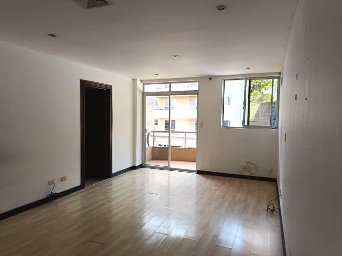 Hermosa Casa en Venta en San Rafael de Escazú San José. - foto 2