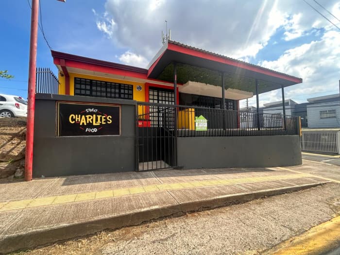 En venta local comercial y Apartamento en Heredia CR - foto 3