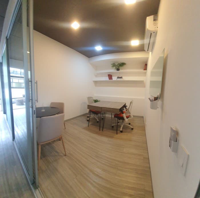 En alquiler oficina todo incluido en Santa Ana centro  - foto 3