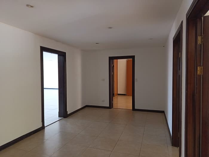 Hermosa Casa en Venta en San Rafael de Escazú San José. - foto 14