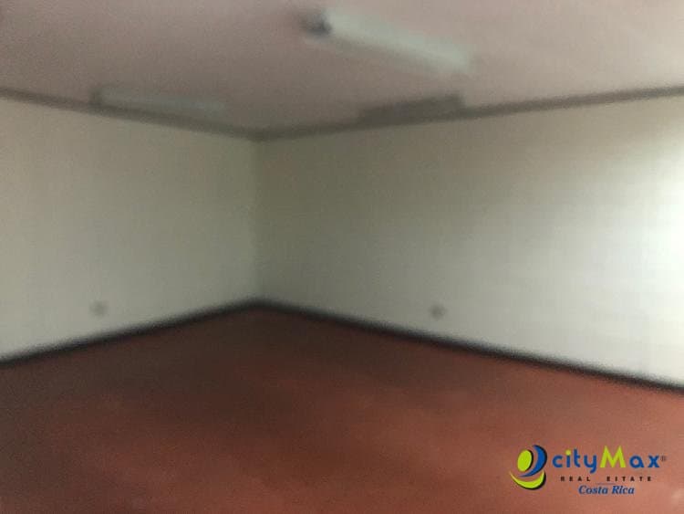 Oficina en Renta cerca Centro Comercial El Pueblo - foto 4