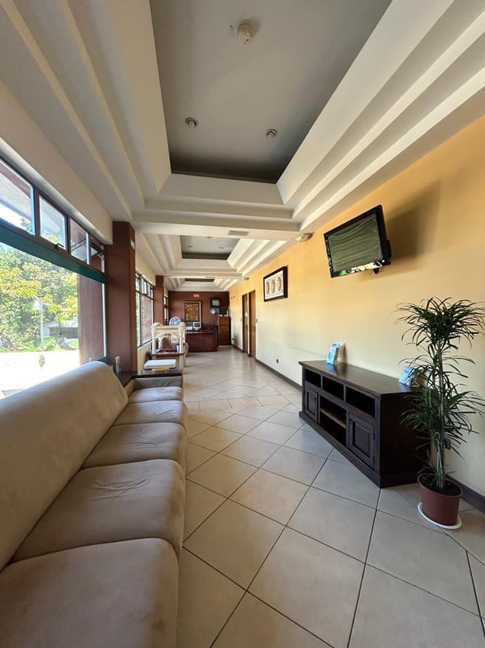Renta de oficina comercial en Belén, Heredia  - foto 2