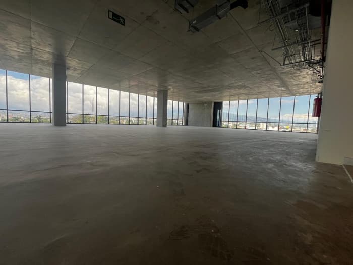 Hermosa Oficina de 445m2 en Alquiler en San Pedro - foto 4
