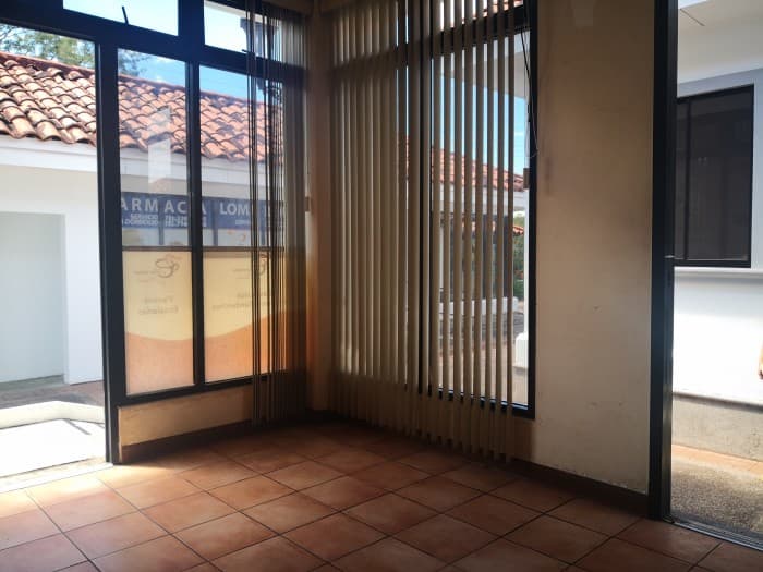 Plaza de Comidas en Alquiler en Forum Santa Ana Pozos - foto 3
