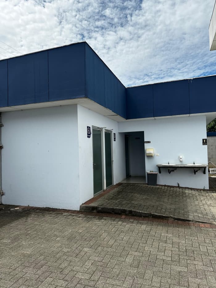 Plaza comercial en venta en la Guácima de Alajuela - foto 4
