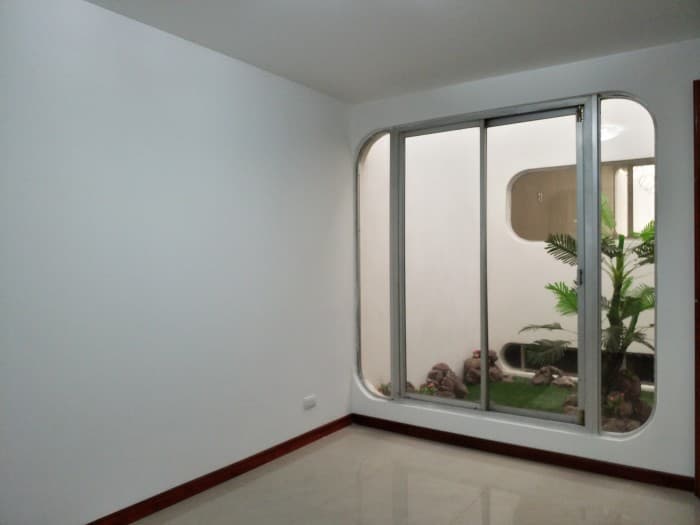 Casa en venta en Rohrmoser San José CR con piscina  - foto 3