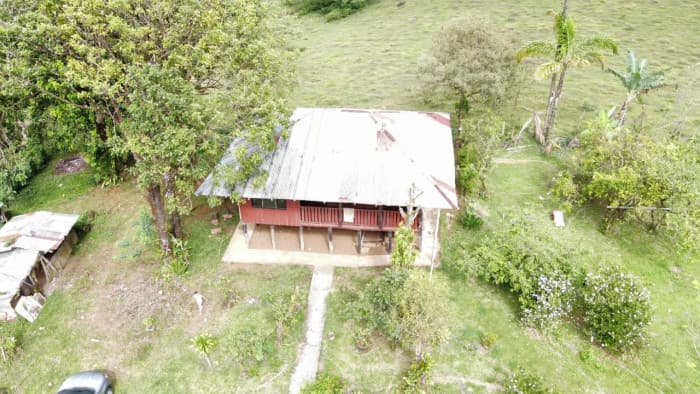 En venta Hermoso terreno en Rio Celeste en Alajuela  - foto 4