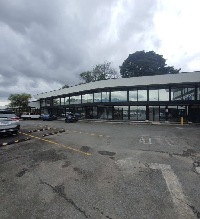 Oficina Comercial en Alquiler en CC sabana Sur San José - foto 2