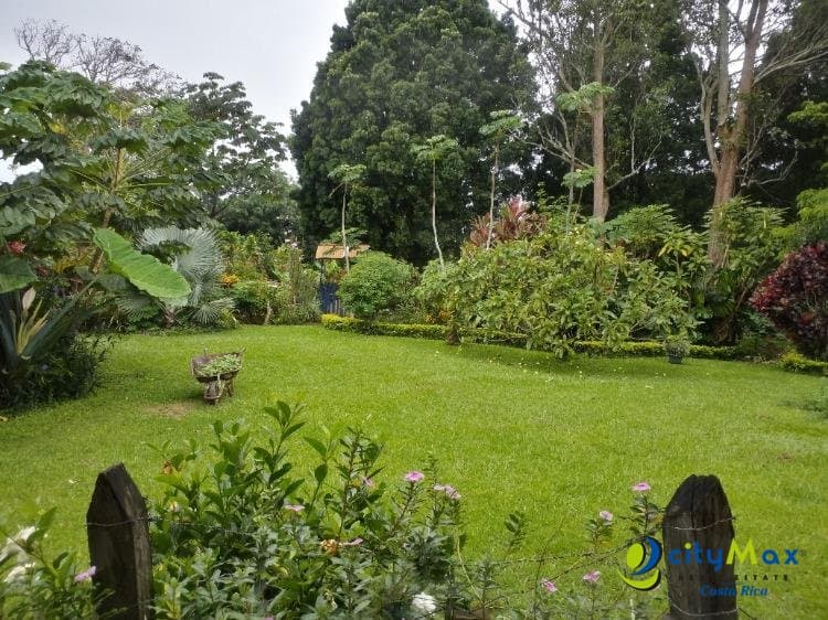 Terreno con Casa en Venta en Santa Rosa, Santo Domingo  - foto 2