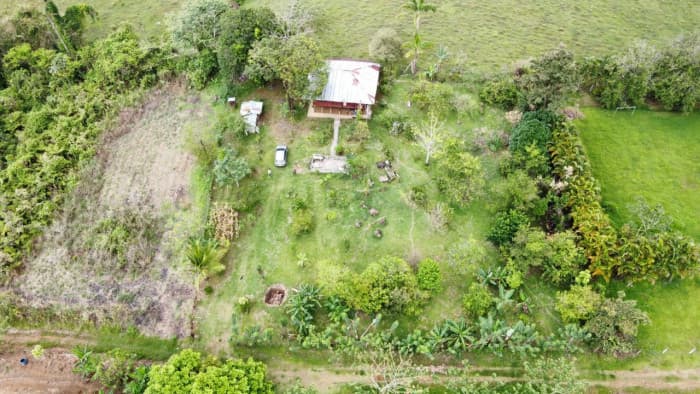 En venta Hermoso terreno en Rio Celeste en Alajuela  - foto 3