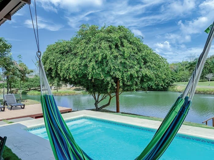 En Venta bellos townhouses en Playa Hermosa Puntarenas - foto 2