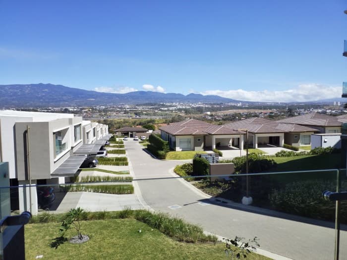 En Venta Espectacular Apartamento en Guachipelín Escazú - foto 3