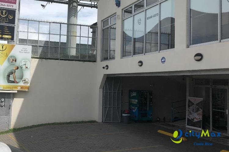 Se vende Edificio Comercial en Cinco Esquinas de Tibás! - foto 2