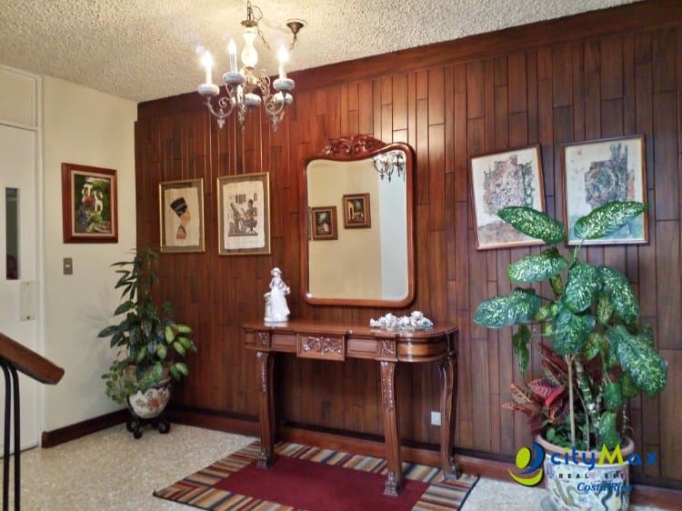 Casa en Venta en Paseo Colón - foto 2