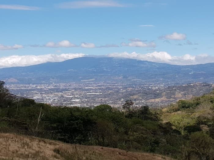 Finca en Venta en Santa Ana Ideal para Desarrollo - foto 4