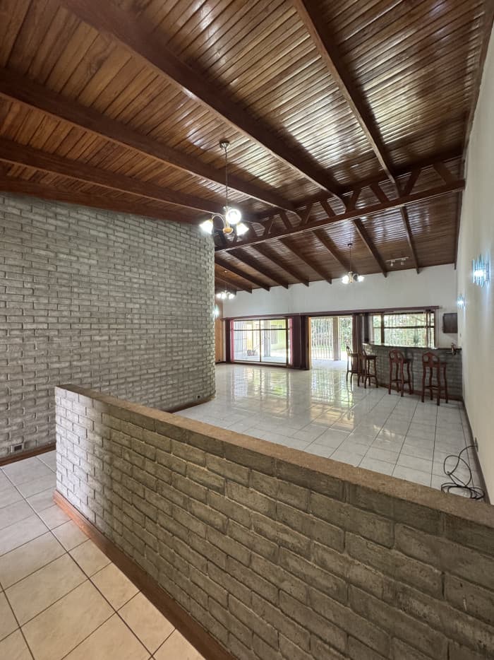 Casa amplia en venta en Guachipelín de Escazú - foto 2