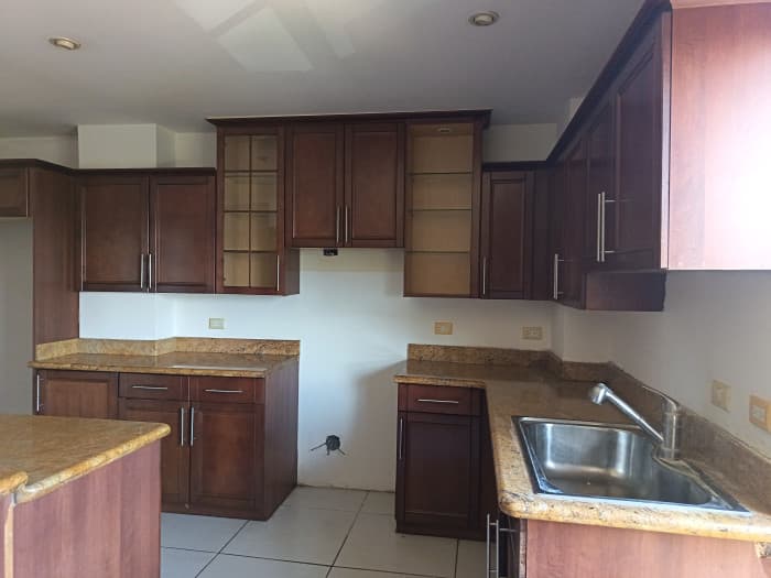 Hermosa Casa en Venta en San Rafael de Escazú San José. - foto 18