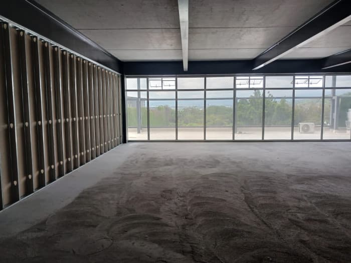 Oficina Comercial de 89m2 en Alquiler en Santa Ana - foto 3
